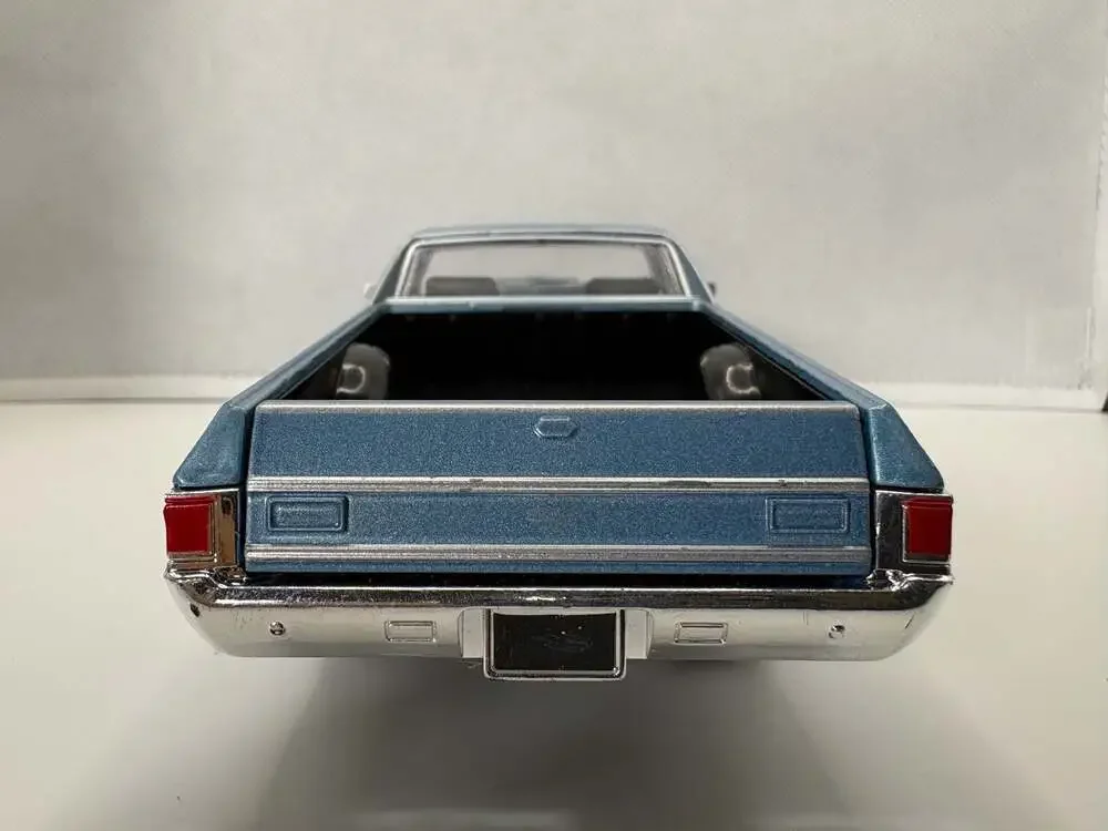 New Ray 1970 Chevrolet El Camino SS 1:25 Scale Diecast Model Car